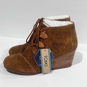 Toms Women’s Kala Suede Wedge Bootie Leopard Print Size 8 — Chic Fall Staple 🔥